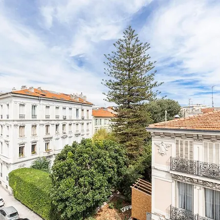 Joffre 38 - Spacious One Bedroom